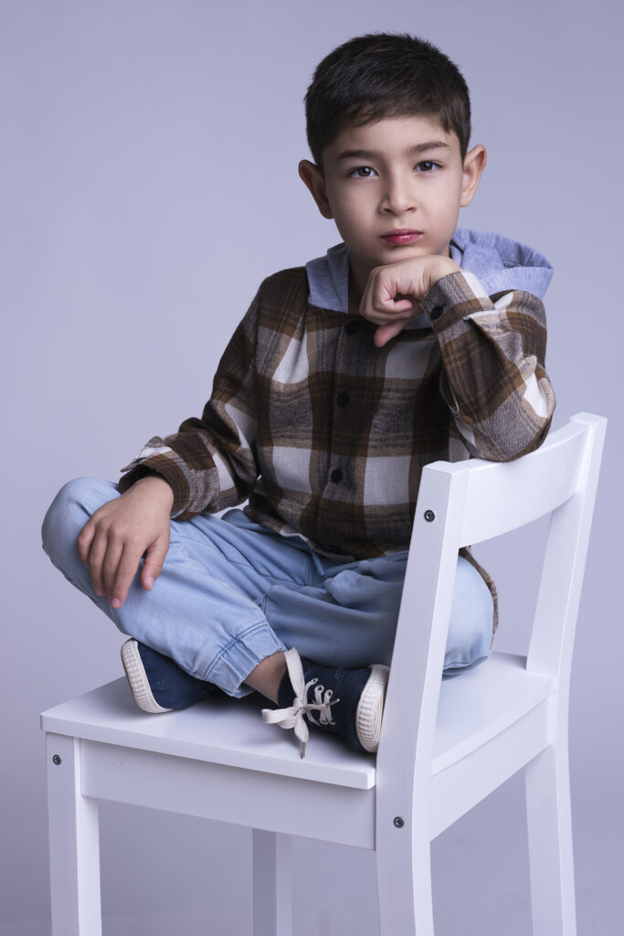 Retratos profesionales para agencias de casting para actrices, actores y modelos. Books para casting, polas. Fotografia profesional infantil en Benalmádena Málaga.